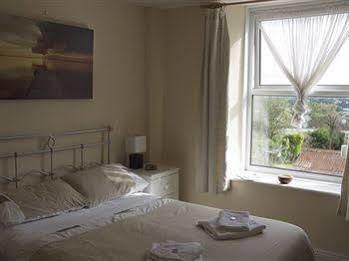 Donnington Guesthouse Труро Екстер'єр фото